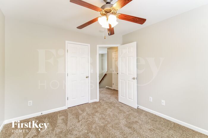 Building Photo - 5110 Thurston Ct