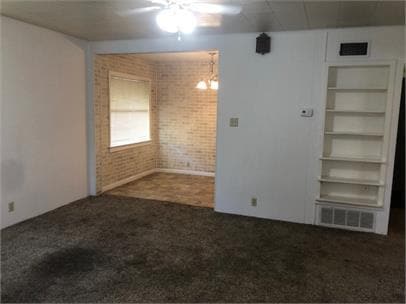 Building Photo - 411 E Hulse St