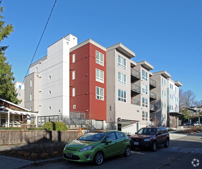 Building Photo - The Noble Apartments