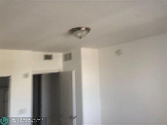 Building Photo - 1830 Radius Dr