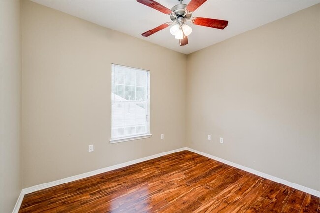 Building Photo - 3000 Prado St