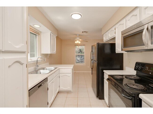 Building Photo - 12320 Scribe Dr