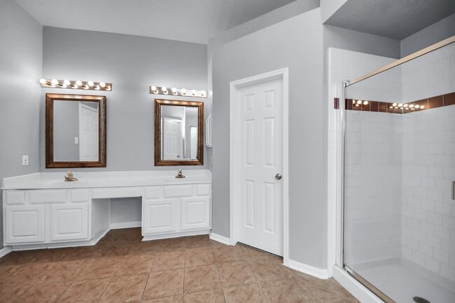 Building Photo - 9711 Andrews Ln