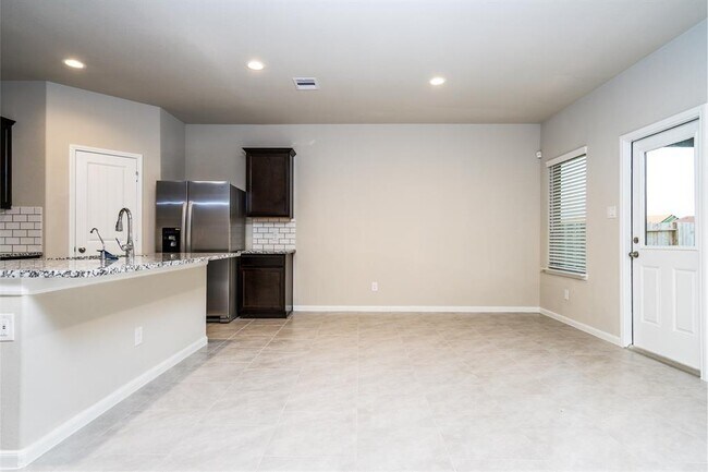 Building Photo - 5502 Pleasant Falls Dr