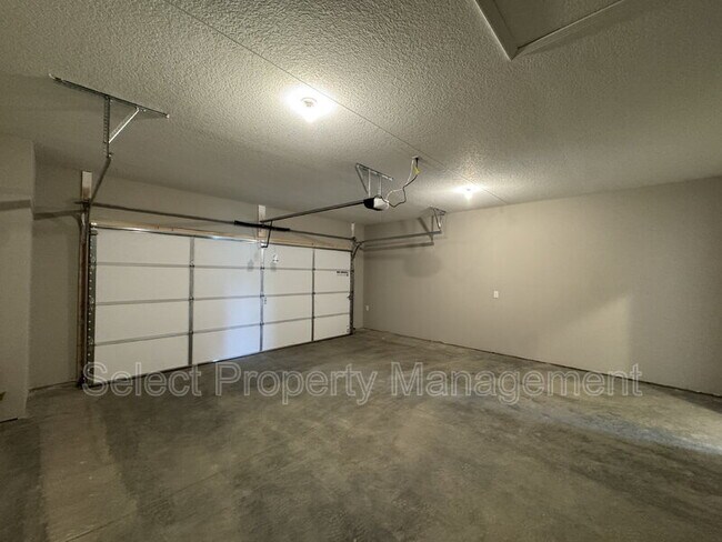 Building Photo - 8793 Elmont Cv