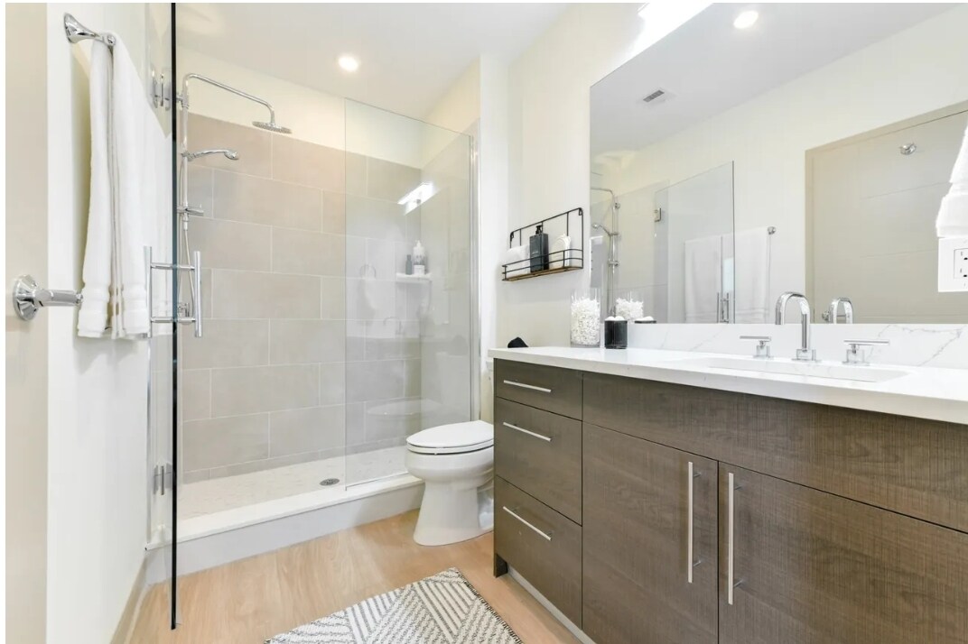 Building Photo - 400 Dorchester St