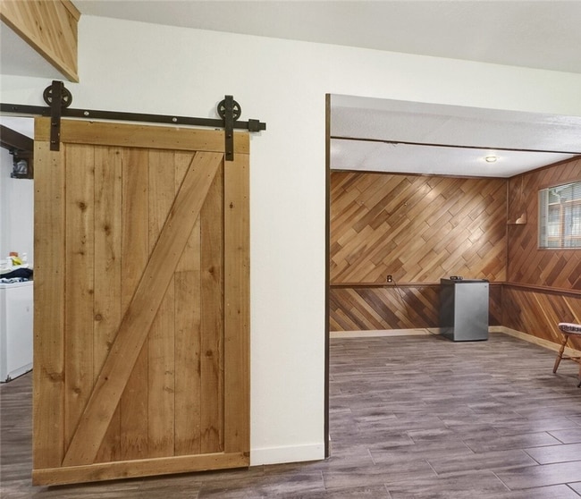 Building Photo - $1000 off first month rent w/ 12-month lea...