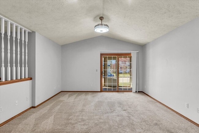 Building Photo - Luxurious & Expansive Duplex in Prime East Bloomington – Your Next Home Awaits!