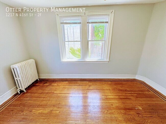 Building Photo - 1217 N 41st St