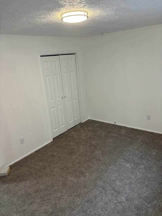 Building Photo - 3 bedroom in Greenville