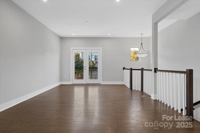 Building Photo - 12147 Brooklyn Ave