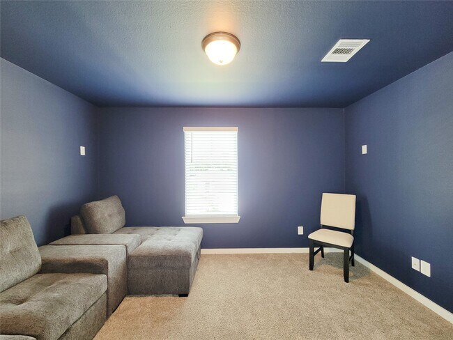 Building Photo - 8401 Hazel River Dr