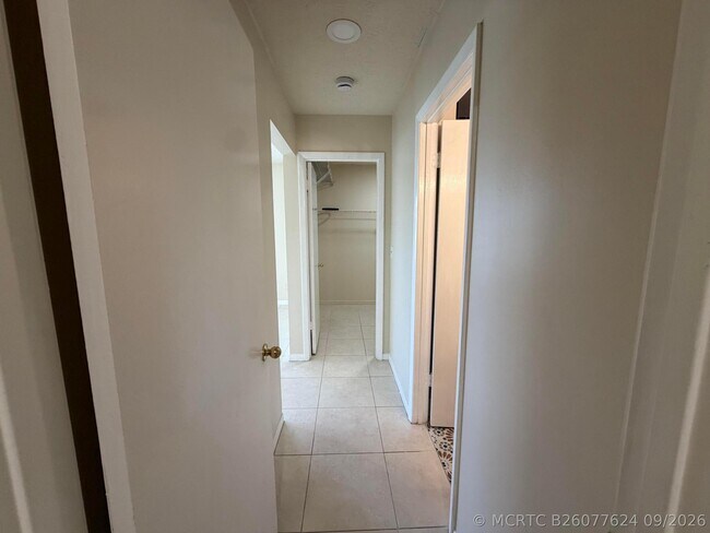 Building Photo - 1180 Carlton Ct