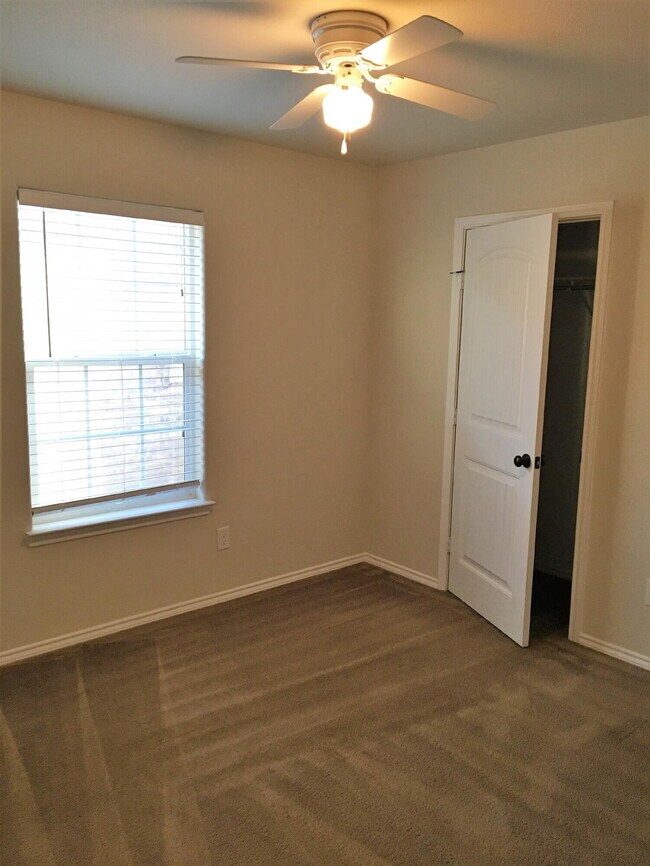 Building Photo - 9309 Quitman Ave