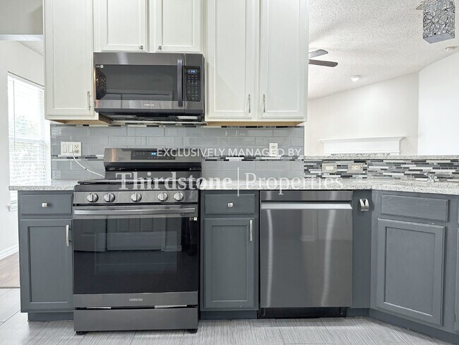 Building Photo - 1051 Moosehead Dr