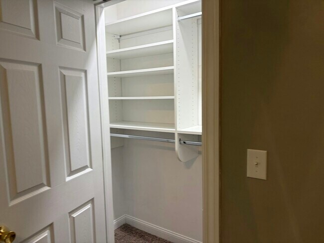 Building Photo - 117-119 Valley Forge Court, Unit 119