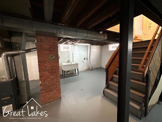 Building Photo - Lovely 3 Bedroom 2 Bathroom now available for rent!