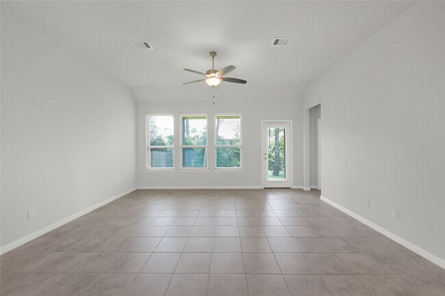 Building Photo - 175 Gray Pne Grv