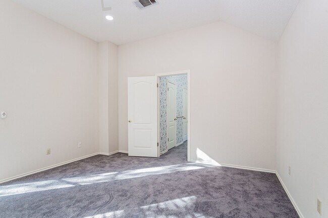 Building Photo - 13003 Tantivy Dr