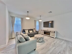 Building Photo - 5865 Shell Cove Drive
