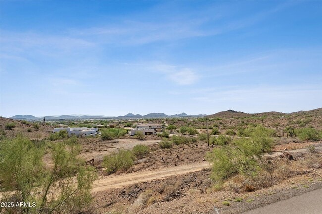 Building Photo - 221 W Jomax Rd