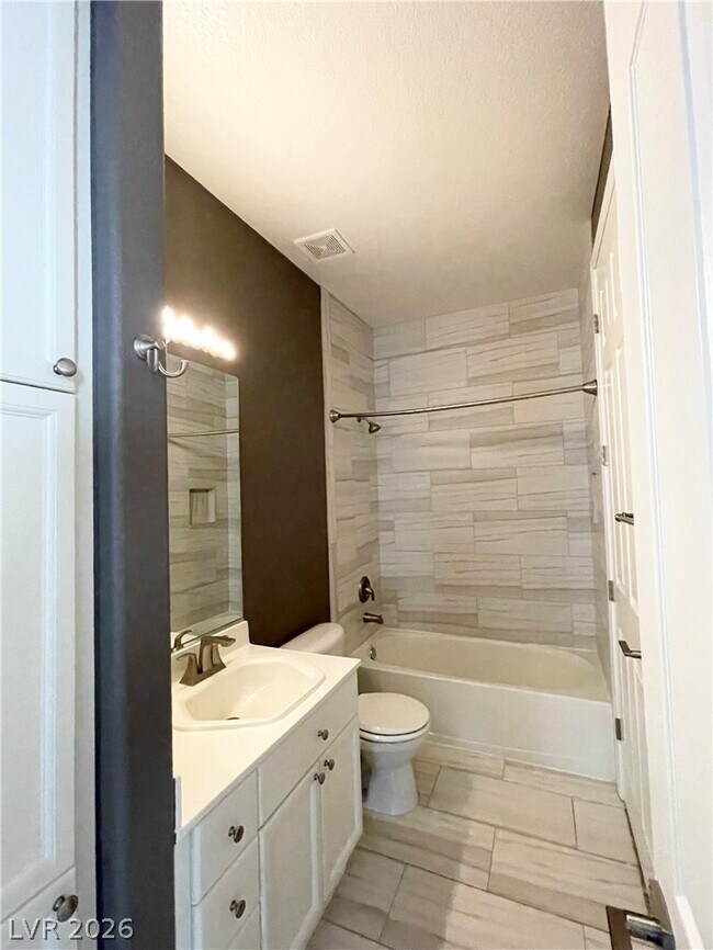 Building Photo - 10674 San Bellacova Ct
