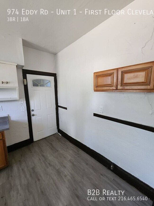 Building Photo - 974 Eddy Rd