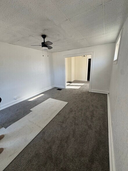 Building Photo - 3833 Monroe Ave