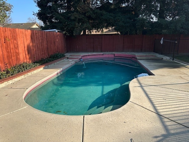 Building Photo - Modesto 5 Bedroom 3 Bathroom with a Pool