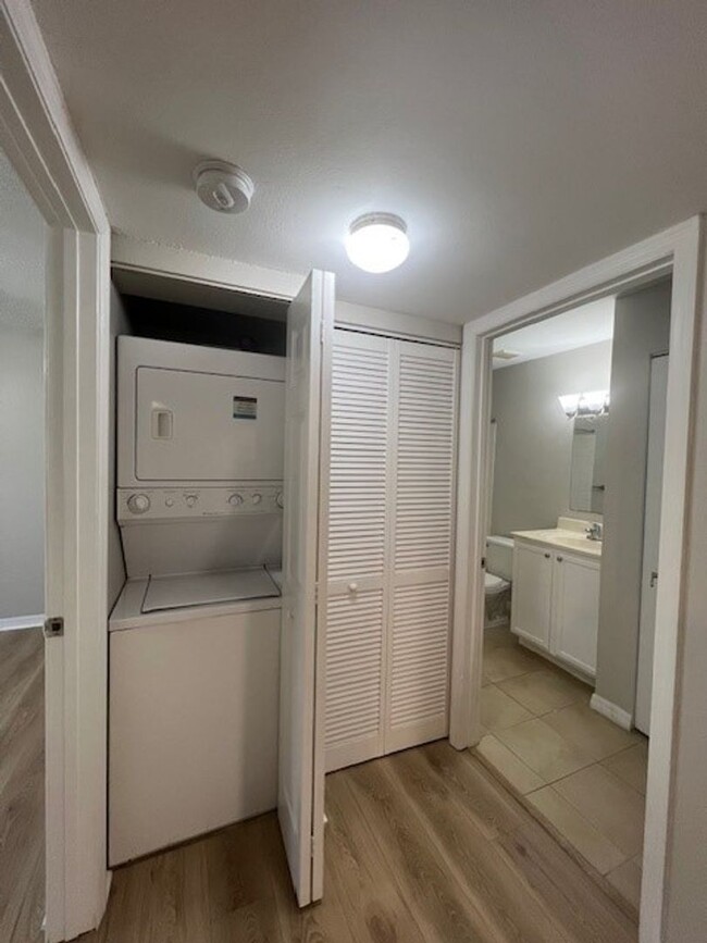 Building Photo - Upgraded 2 Bedroom 2 Bath Condo For Rent I...