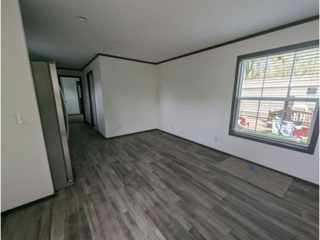 Building Photo - 133 Maple Dr