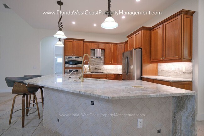 Building Photo - 12810 Daisy Pl