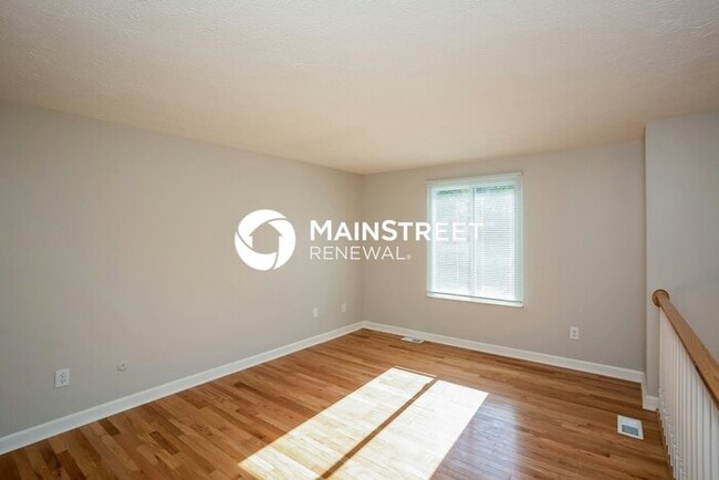 Building Photo - 5 Bedroom Pet-Friendly Home in INDIANAPOLIS, IN with Main Street Renewal