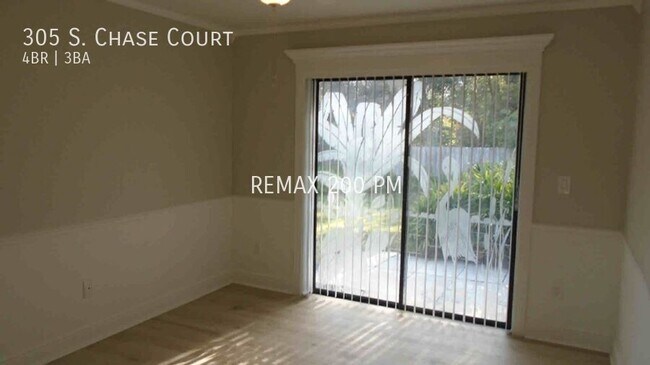 Building Photo - 305 S Chase Ct