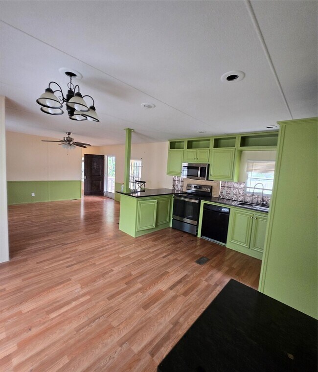 Building Photo - 8779 Pin Oak Dr