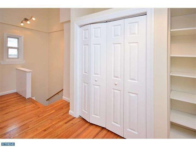 Building Photo - 1634 Waverly St