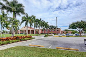 Building Photo - 3076 Cornwall D