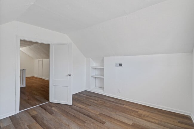 Building Photo - Charming 3BR/1B Single-Family Home