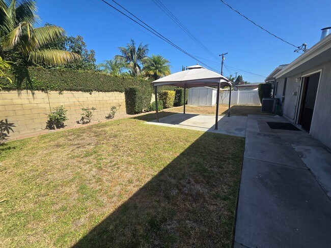 Building Photo - Spacious Single Family Home in Garden Grove for Lease