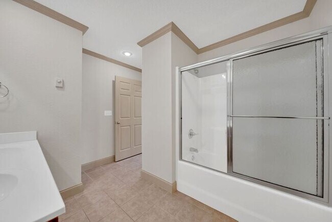 Building Photo - Suncrest Village 2BR/1 Bath One Level with Attached Garage