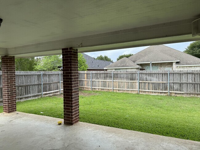 Building Photo - 225 Karten Ln