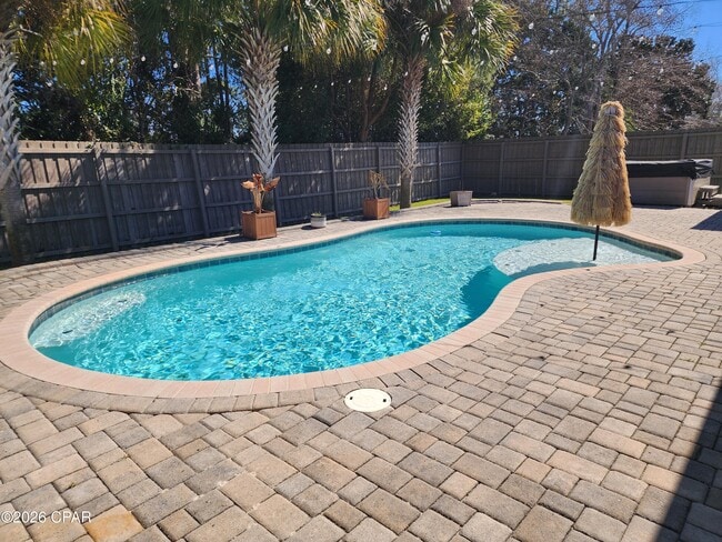 Building Photo - 114 Heather Dr