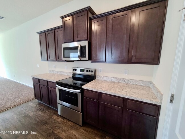 Building Photo - 8387 Cape Fox Dr