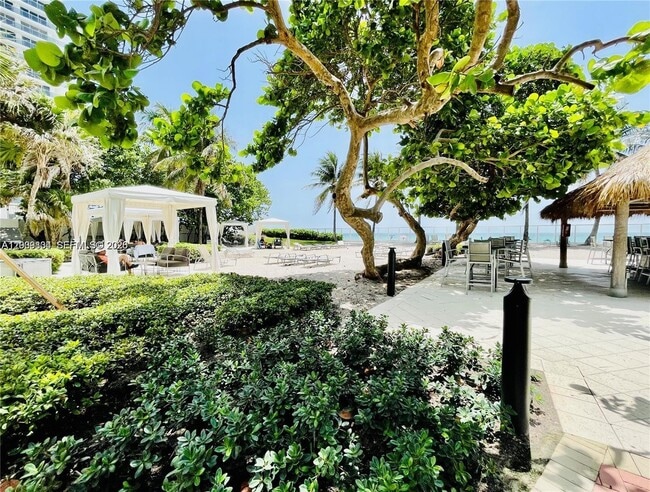 Building Photo - 3001 S Ocean Dr