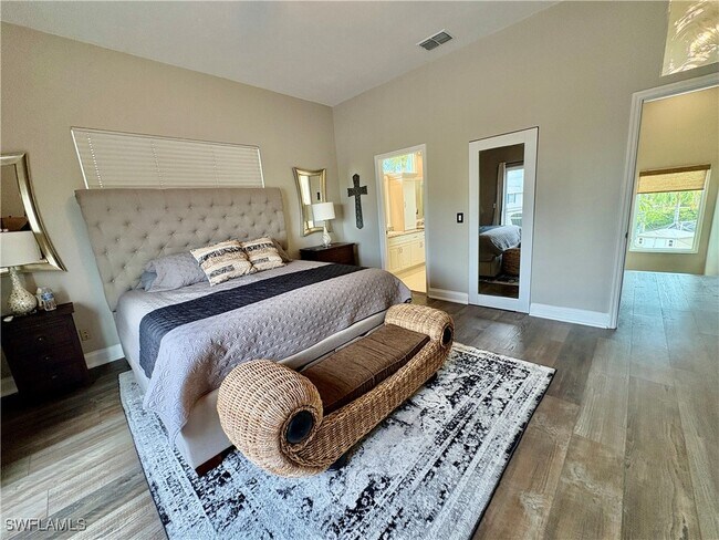 Building Photo - 3858 Riviera Cir