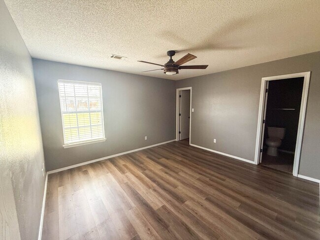 Building Photo - 175 Ridgecrest Dr