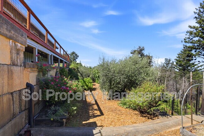 Building Photo - 140 Spaten Way