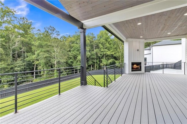 Building Photo - 3671 Hamilton Mill Rd