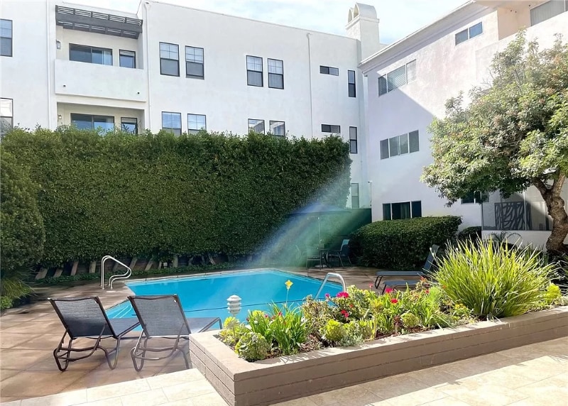 Building Photo - 4637 Willis Ave