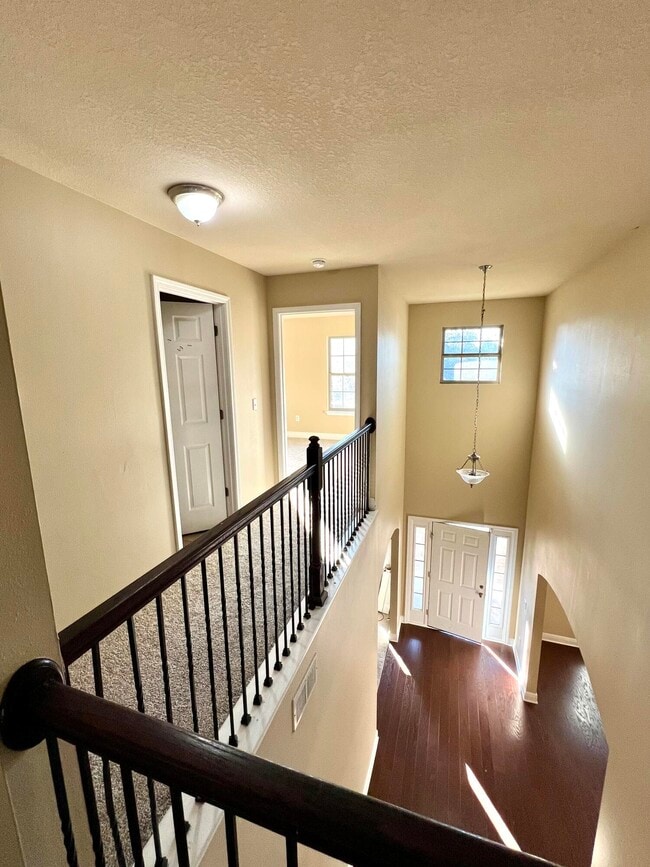 Building Photo - 68 Hemingway Ln